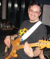 Reini von Duo Strings aus Gro&Atilde;aitingen bei Augsburg